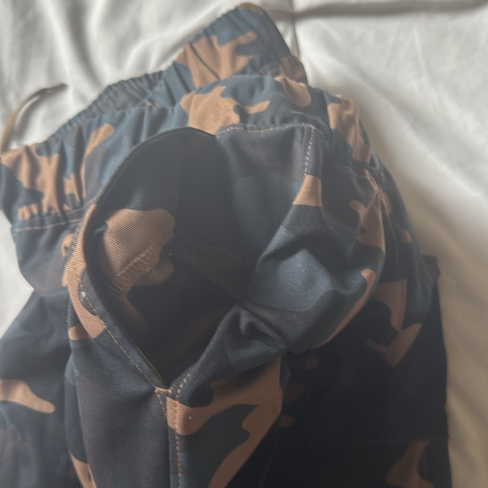 ZYIA Black and Tan Camo Cargo Pants with Jogger Style XXXL - Picture 9 of 9